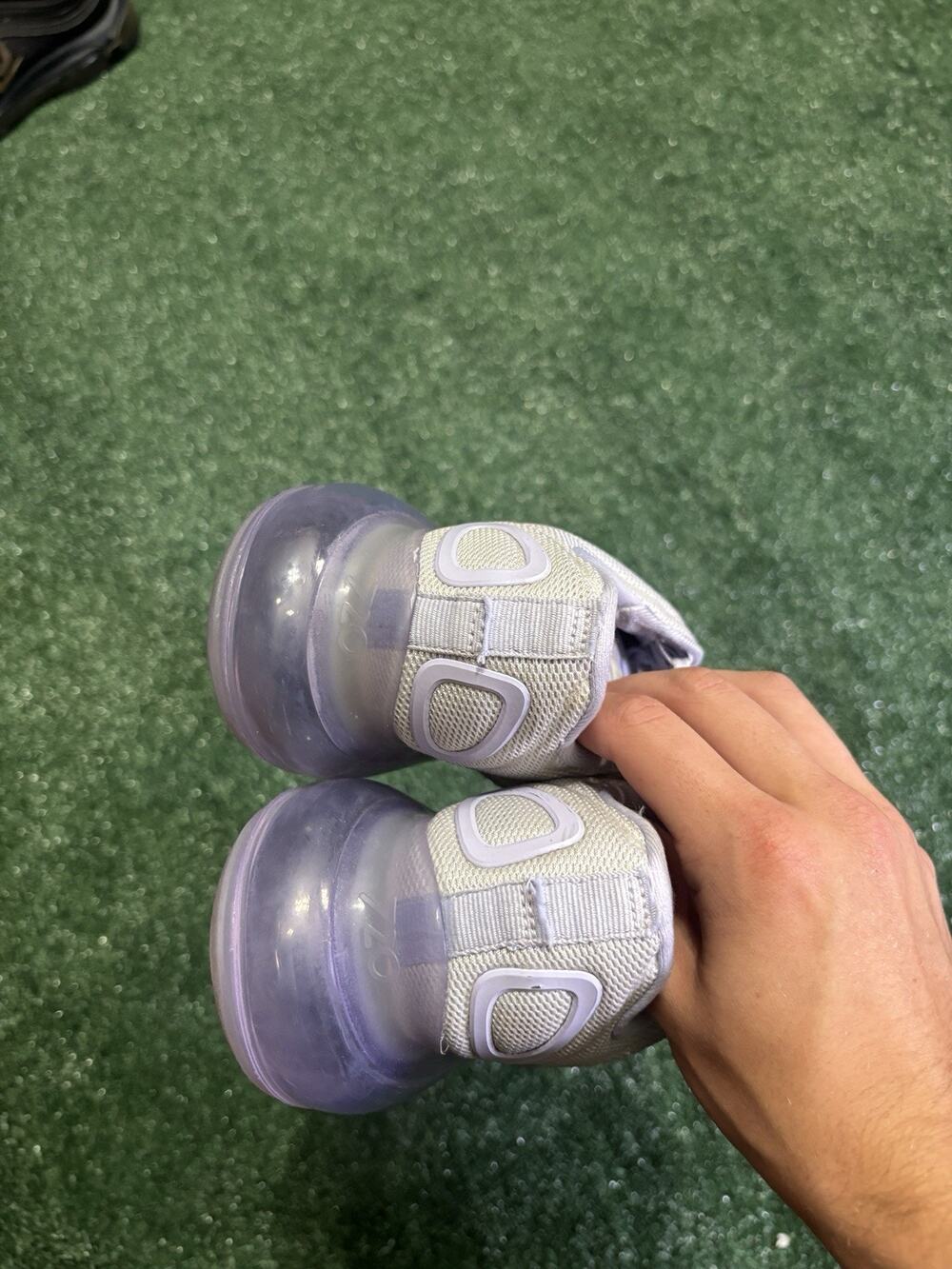 Nike Air Max 720 Lavender AR9293-009 Women’s Size 7.5Running Shoes